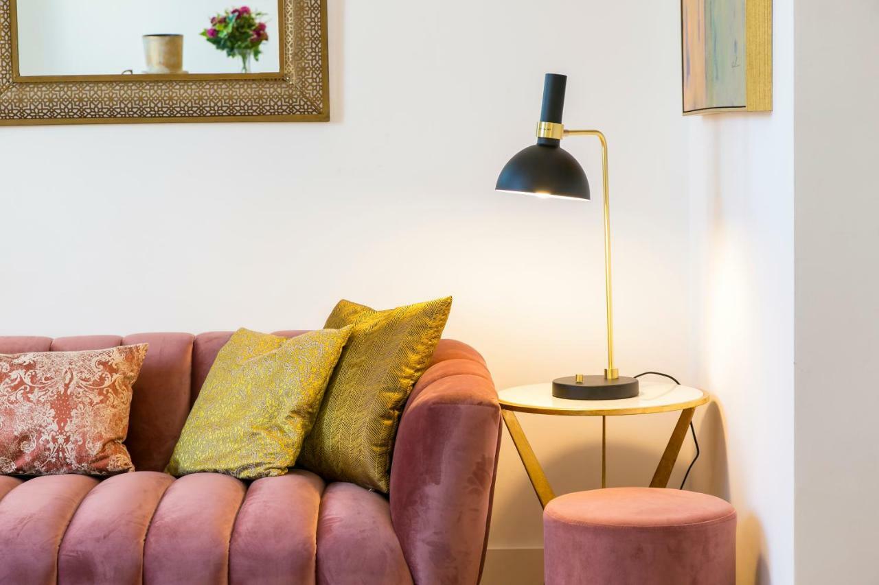 2 beautiful suites upscale flat embracing Tejo! Lisboa Exterior foto