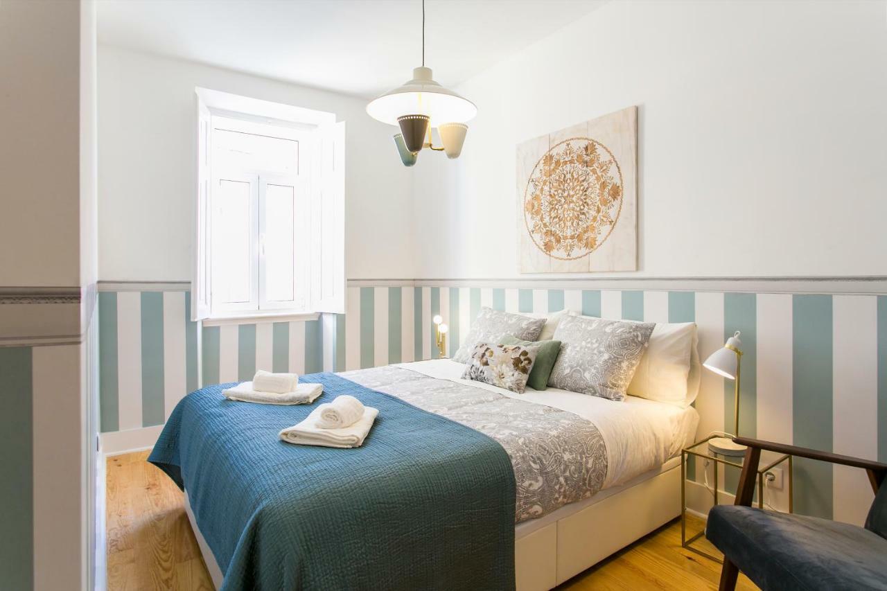 2 beautiful suites upscale flat embracing Tejo! Lisboa Exterior foto