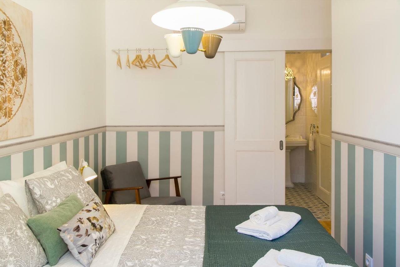 2 beautiful suites upscale flat embracing Tejo! Lisboa Exterior foto