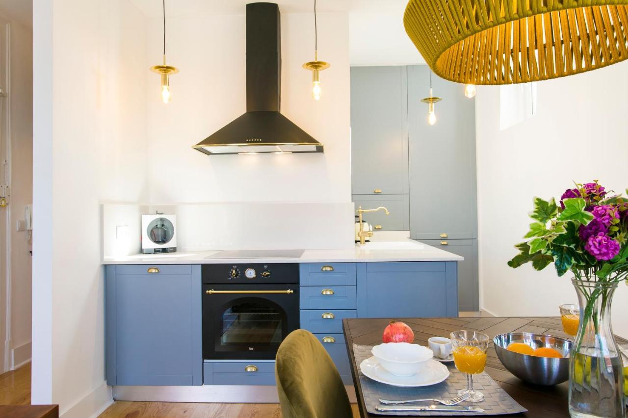 2 beautiful suites upscale flat embracing Tejo! Lisboa Exterior foto